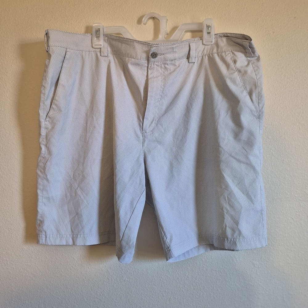 PGA Tour Men's Light Gray Flat Front Shorts